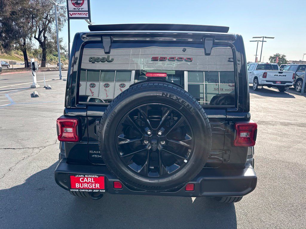 Certified 2025 Jeep Wrangler Unlimited Sahara w/ Safety Group AWD/4WD image 6