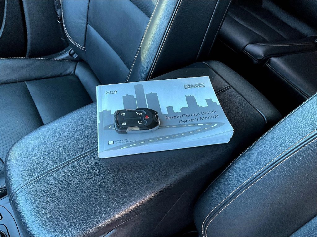 Used 2019 GMC Terrain SLT w/ Preferred Package AWD/4WD image 37