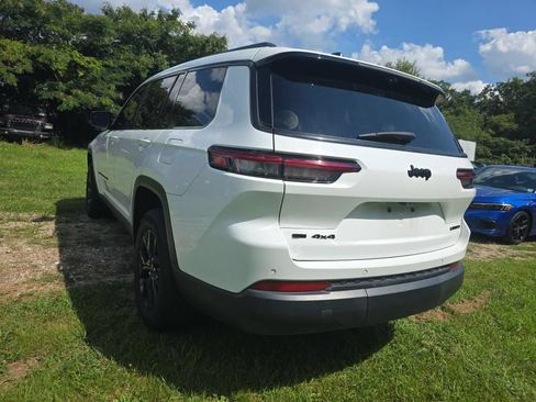 Used 2022 Jeep Grand Cherokee L Limited w/ Luxury Tech Group II AWD/4WD image 7