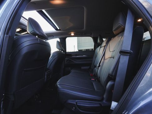 Used 2025 INFINITI QX60 Pure w/ Cargo Package image 29