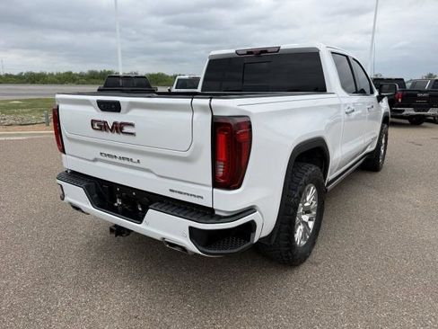 Used 2023 GMC Sierra 1500 Denali w/ Technology Package AWD/4WD image 10