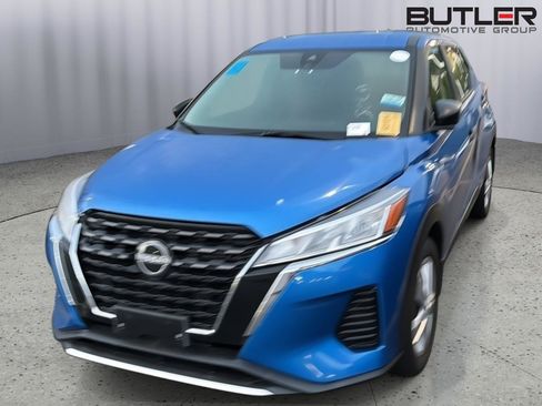 Used 2024 Nissan Kicks S FWD image 3