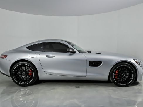 Used 2018 Mercedes-Benz AMG GT S image 14