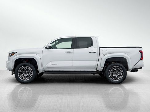 New 2025 Toyota Tacoma SR5 image 4