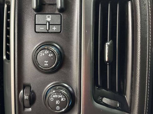 Used 2015 Chevrolet Silverado 2500 LTZ AWD/4WD image 25
