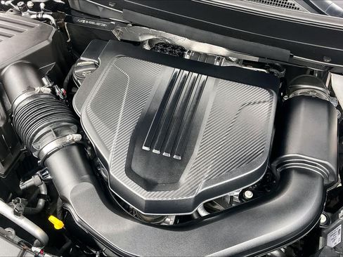 Used 2025 Chevrolet Traverse RS w/ LPO, Floor Liner Package FWD image 30
