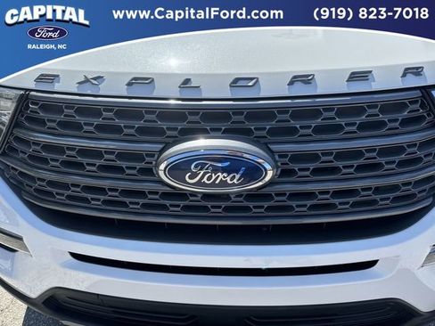 Used 2023 Ford Explorer XLT w/ Equipment Group 202A image 10