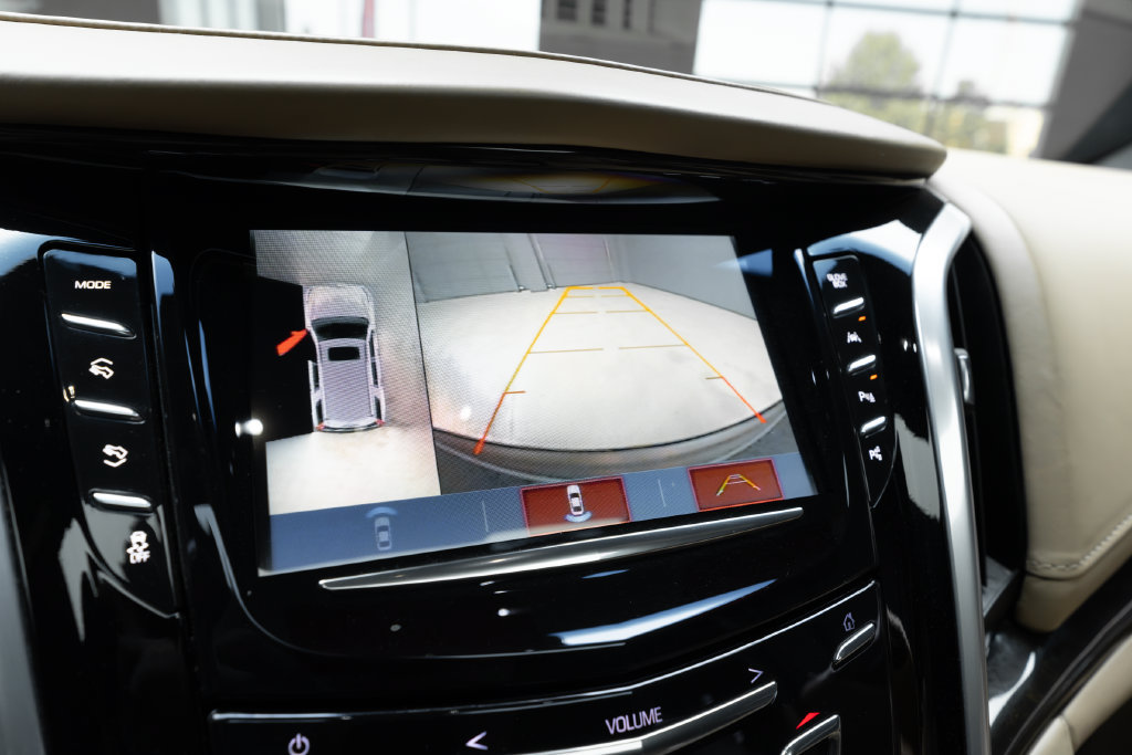 Used 2020 Cadillac Escalade Platinum AWD/4WD image 35