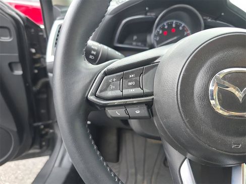 Used 2018 MAZDA MAZDA3 Grand Touring image 33