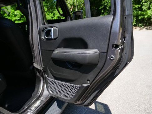Used 2022 Jeep Gladiator Overland w/ Popular Equipment Package AWD/4WD image 33