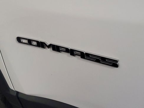 Used 2022 Jeep Compass Latitude image 6