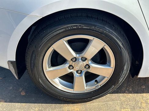 Used 2012 Chevrolet Cruze LT image 17