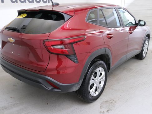 Certified 2024 Chevrolet Trax LS image 8