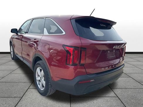 Used 2022 Kia Sorento LX image 7
