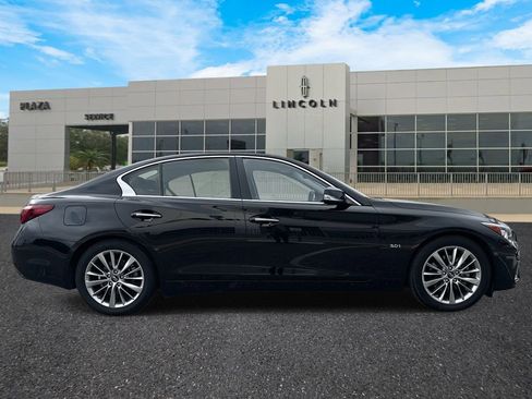 Used 2019 INFINITI Q50 Luxe w/ Essential Package (3.0T Luxe) image 2