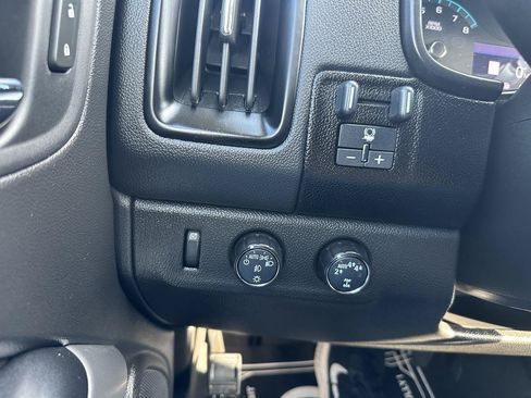 Used 2021 Chevrolet Colorado LT w/ Safety Package AWD/4WD image 17