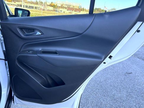 Certified 2024 Chevrolet Equinox LT w/ LPO, Floor Liner Package image 18