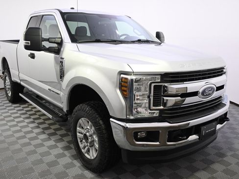 Used 2018 Ford F250 XLT w/ XLT Value Package image 8