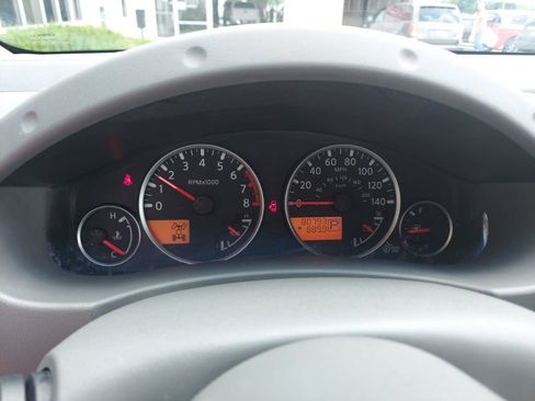 Used 2011 Nissan Frontier SL AWD/4WD image 16