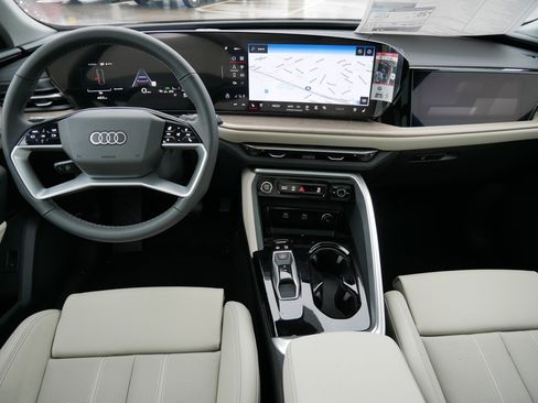 New 2025 Audi Q5 Prestige image 7