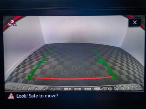 Used 2025 Volkswagen Jetta SE FWD image 38