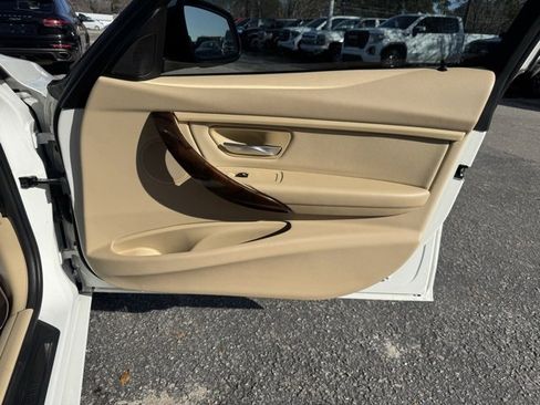 Used 2015 BMW 328i xDrive Sedan w/ Driver Assistance Package image 10