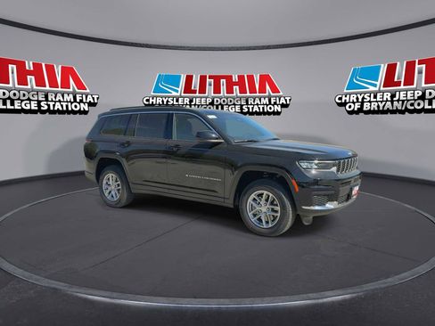 New 2026 Jeep Grand Cherokee L Laredo image 2