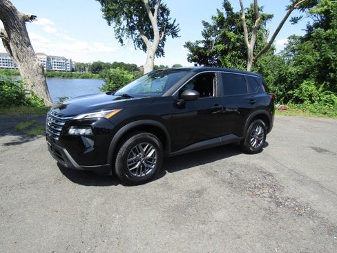 Used 2024 Nissan Rogue S AWD/4WD image 34