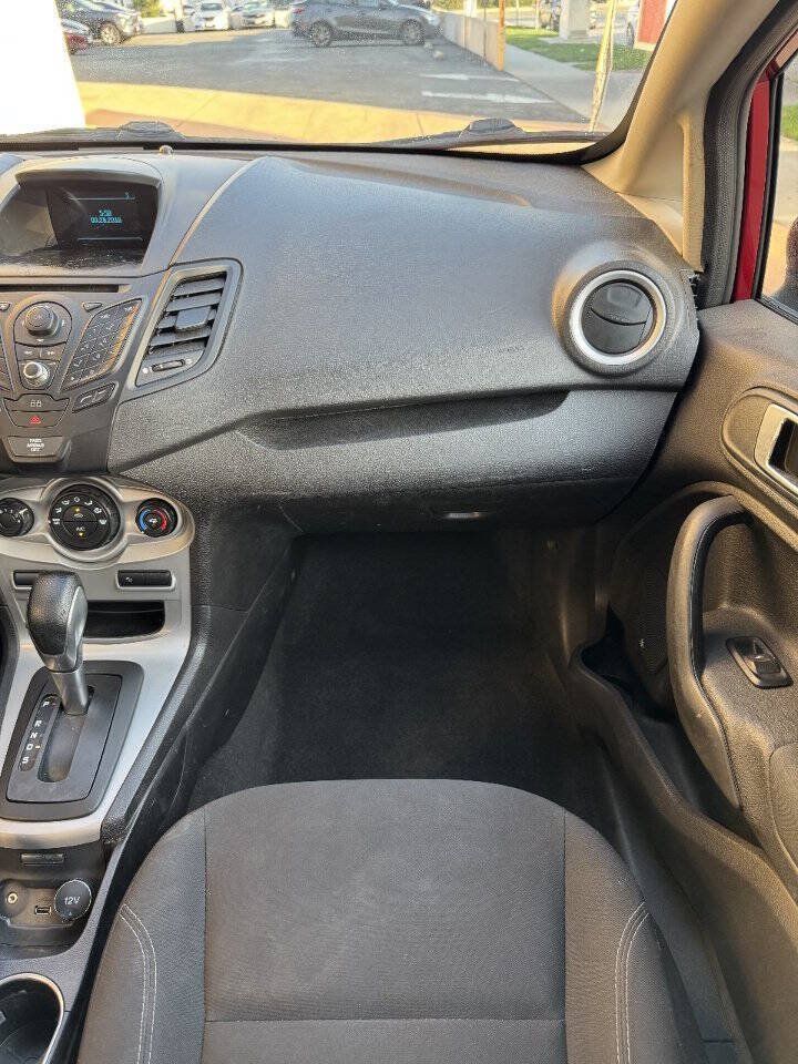 Used 2015 Ford Fiesta SE FWD image 20