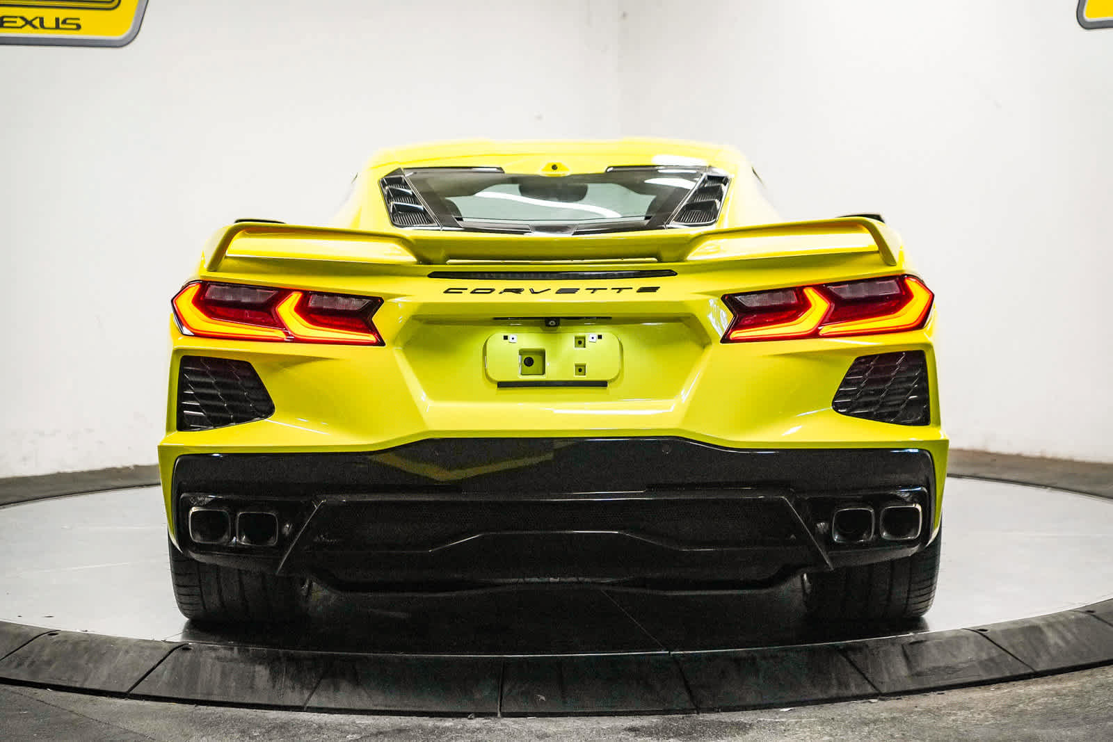 Used 2022 Chevrolet Corvette Stingray Preferred Cpe w/ Z51 Performance Package RWD image 3