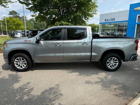 Used 2023 Chevrolet Silverado 1500 LT AWD/4WD image 2