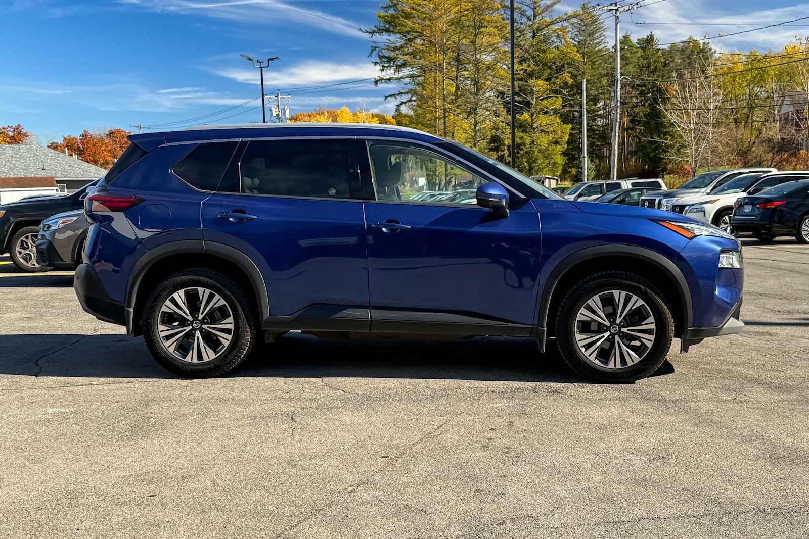 Certified 2021 Nissan Rogue SV w/ Premium Package AWD/4WD image 2