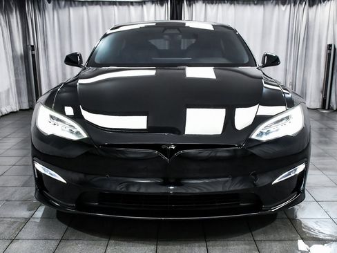Used 2021 Tesla Model S Plaid image 2