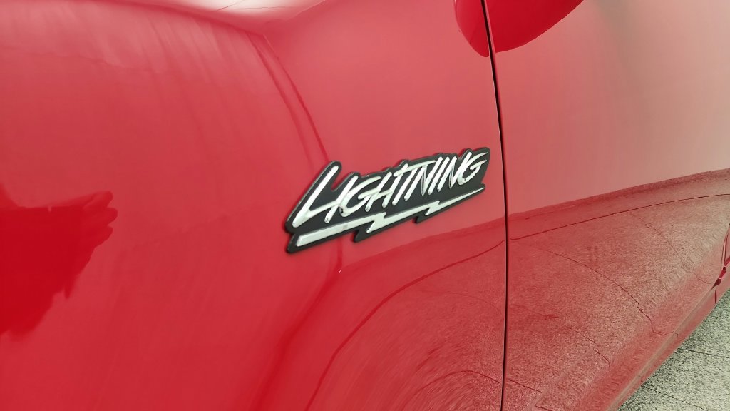 Used 2004 Ford F150 Lightning RWD image 18