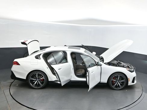 New 2026 BMW 530i w/ M Sport Package image 43