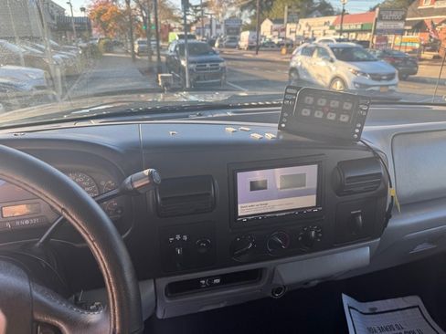 Used 2005 Ford F250 XL image 15