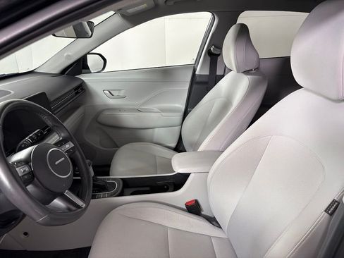 Used 2025 Hyundai Kona SEL FWD image 25
