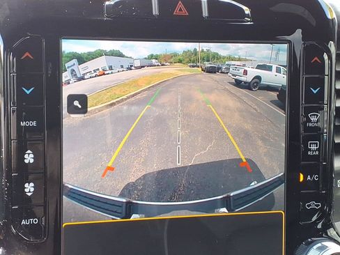 Used 2023 RAM 1500 Laramie AWD/4WD image 15