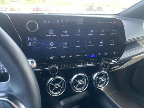 Used 2024 Chevrolet Blazer EV LT AWD/4WD image 17