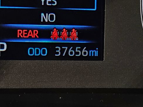 Used 2025 Toyota Corolla SE FWD image 28