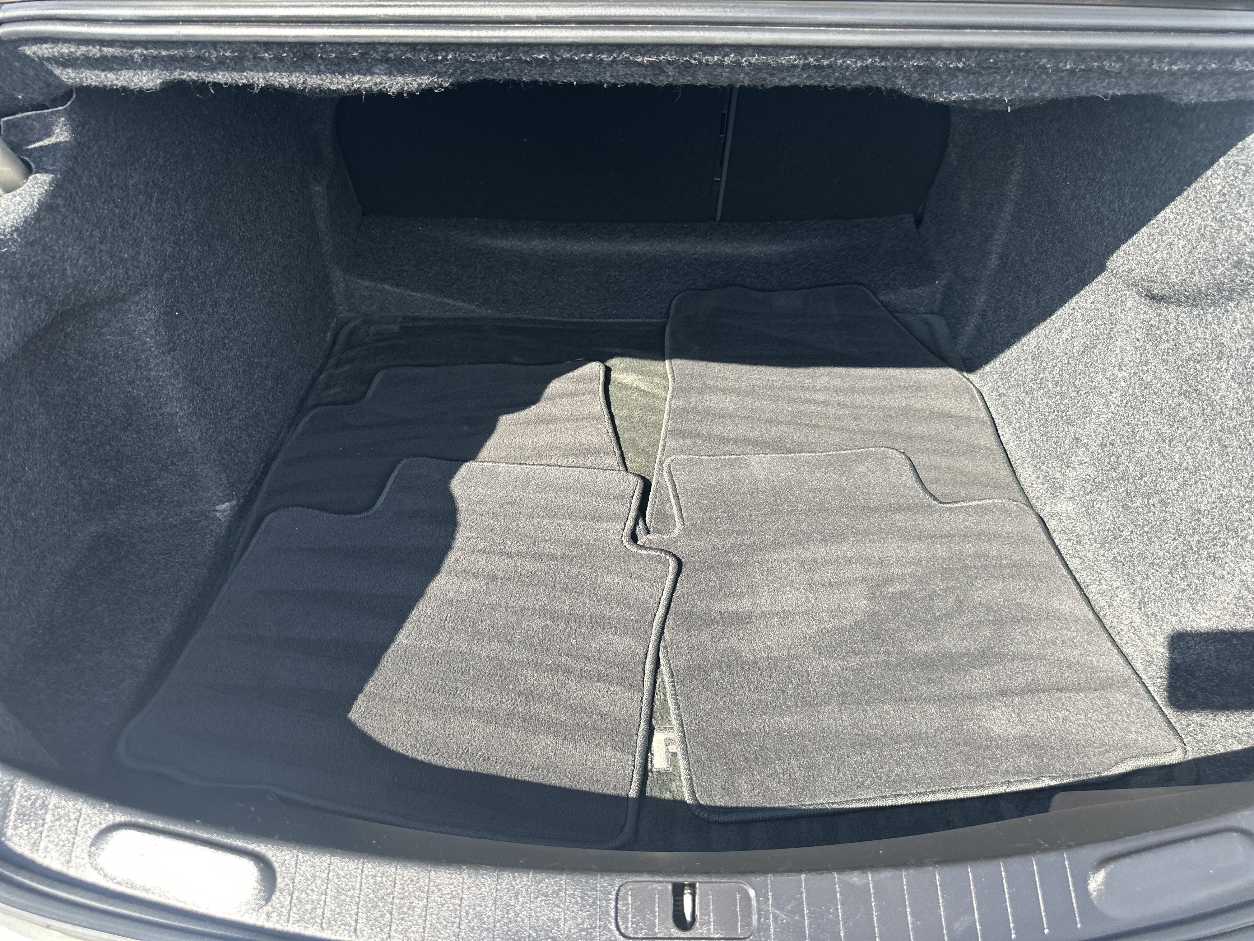 Used 2015 Chevrolet Impala LTZ FWD image 11