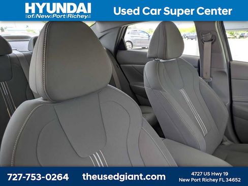 Certified 2024 Hyundai Elantra SEL w/ Convenience Package FWD image 6