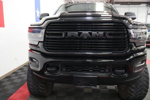 Used 2019 RAM 2500 Laramie w/ Black Appearance Package AWD/4WD image 5