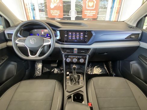 Certified 2023 Volkswagen Taos SE FWD image 27