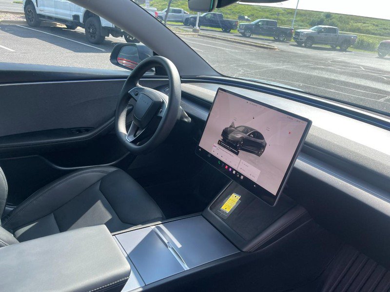 Used 2025 Tesla Model 3 RWD image 5