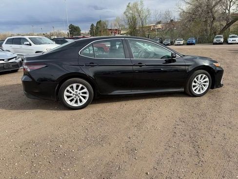 Used 2022 Toyota Camry LE image 6