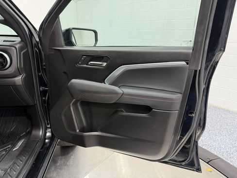 Used 2023 Chevrolet Colorado Z71 w/ Z71 Convenience Package 2 image 24