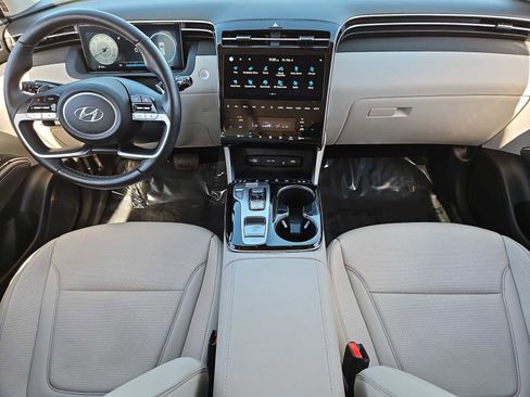 Used 2024 Hyundai Tucson Limited image 16