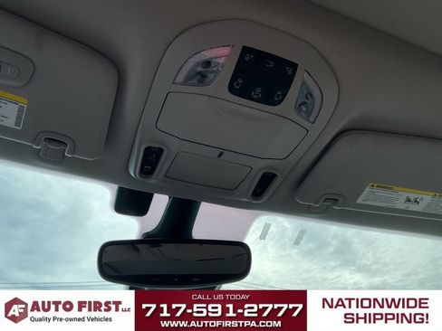 Used 2019 Chrysler Pacifica Touring-L w/ Advanced Safetytec Group FWD image 26