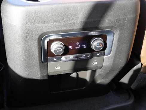 Used 2021 Chevrolet Tahoe High Country w/ Premium Package image 14